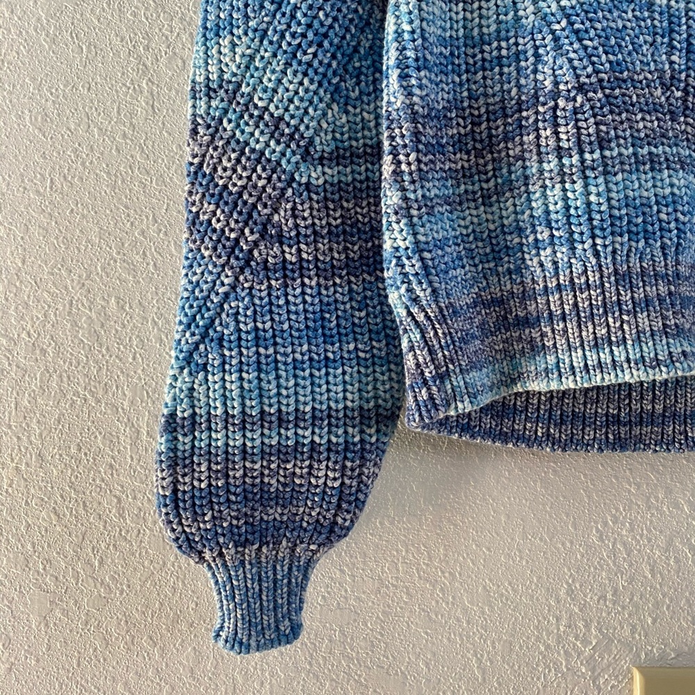 Banana Republic Blue and Gray Crew Neck Sweater - Picture 3 of 5